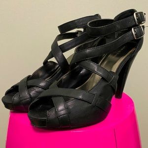 Sexy Black Platform Heels 👠 MEOW!!